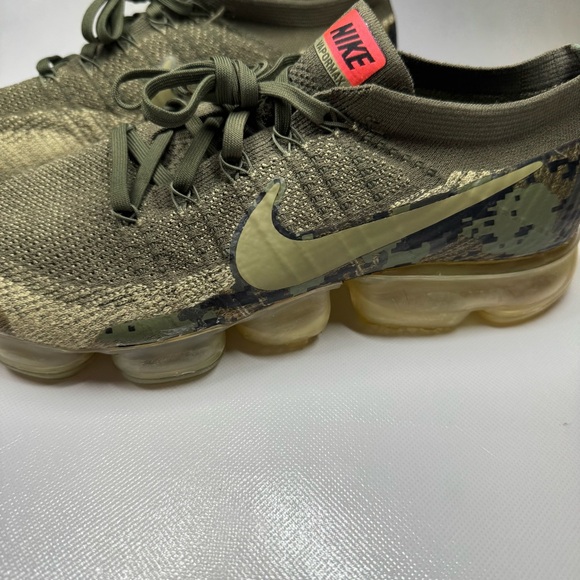 Nike AH8447-201 Air VaporMax Flyknit Olive Green Sneakers Men's Size 11.5 - Picture 5 of 16